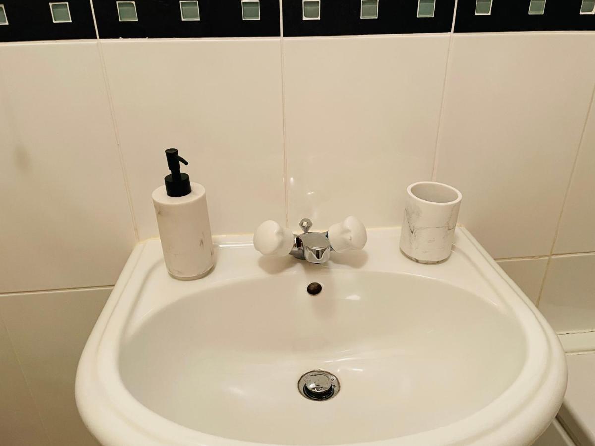 Carrick on Shannon A Room In Central Park Apts מראה חיצוני תמונה
