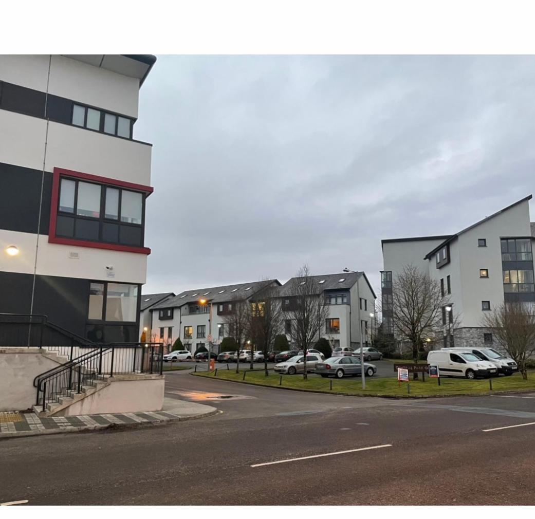 Carrick on Shannon A Room In Central Park Apts מראה חיצוני תמונה